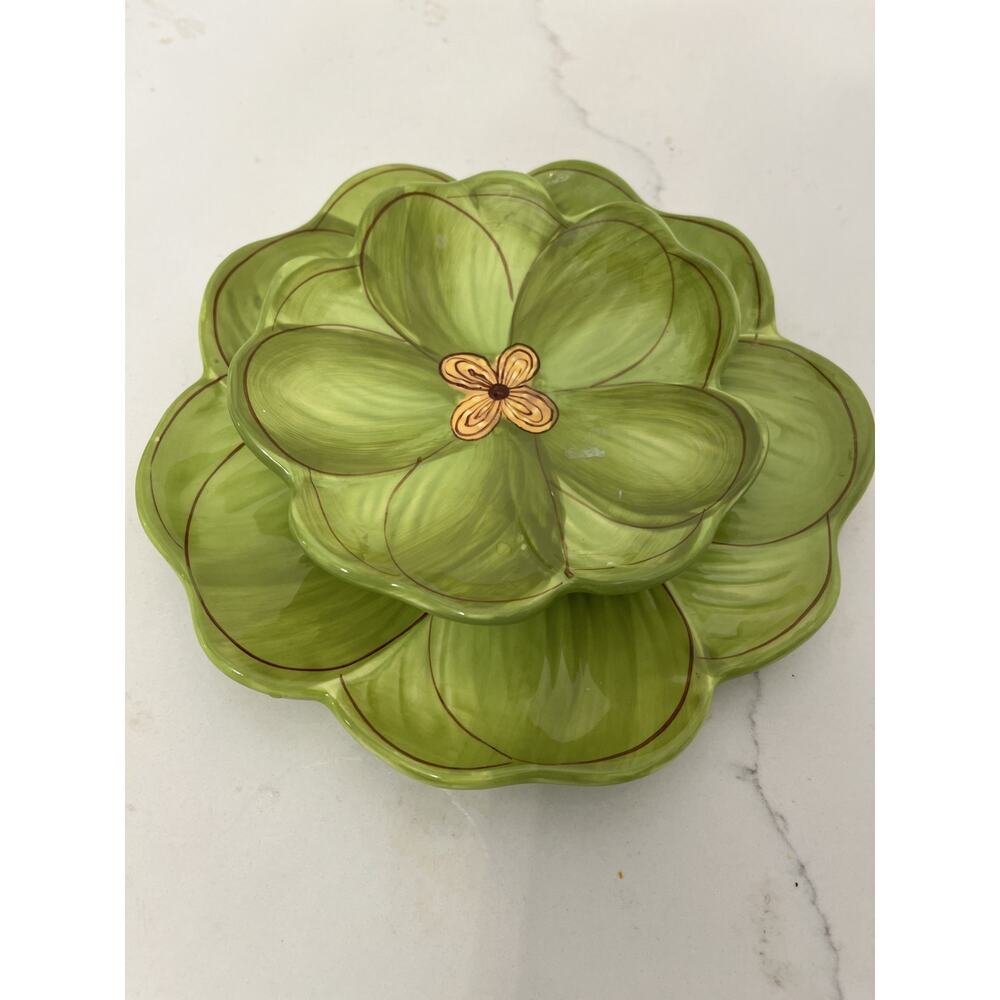 Laurie Gates Lola Stoneware Green Scalloped Serving Plates RETIRED- 2 Plates - Picture 7 of 7